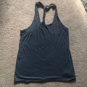 GAPFit Breathe Air Twisted Razor Back Tank